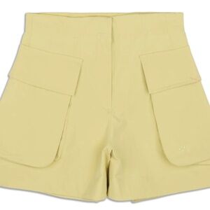 Lululemon Relaxed-Fit Super-High-Rise Cargo Short 4" - Finch Yellow